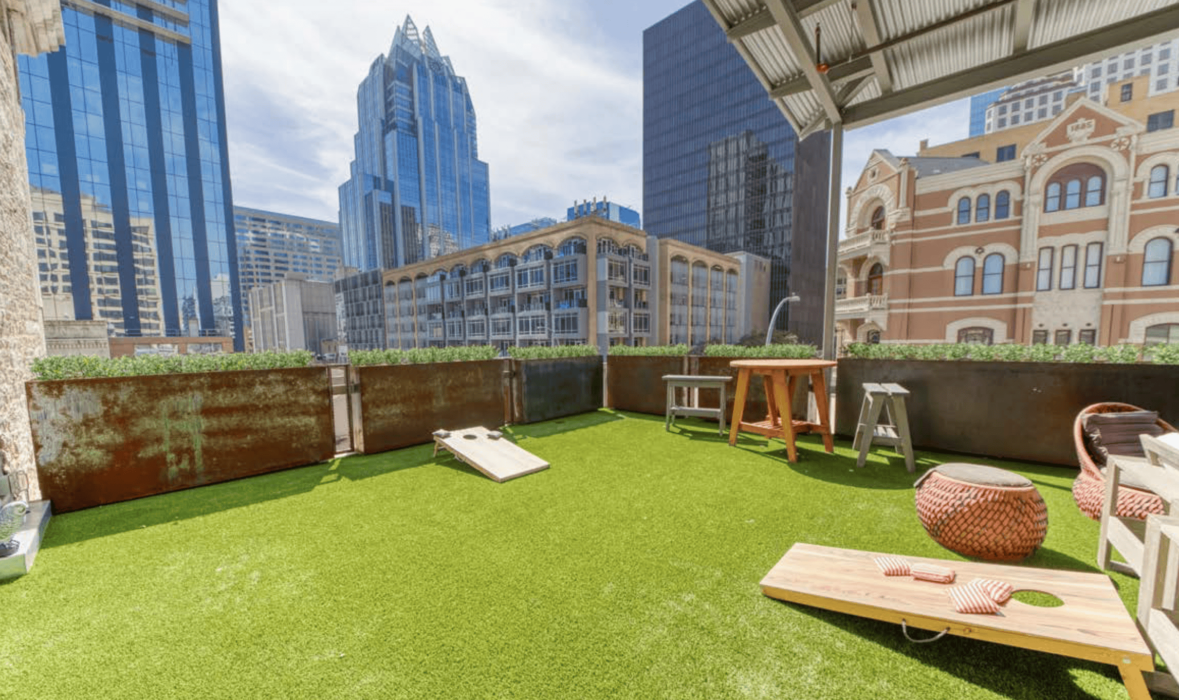 Q-Branch Roof Patio in downtown Austin